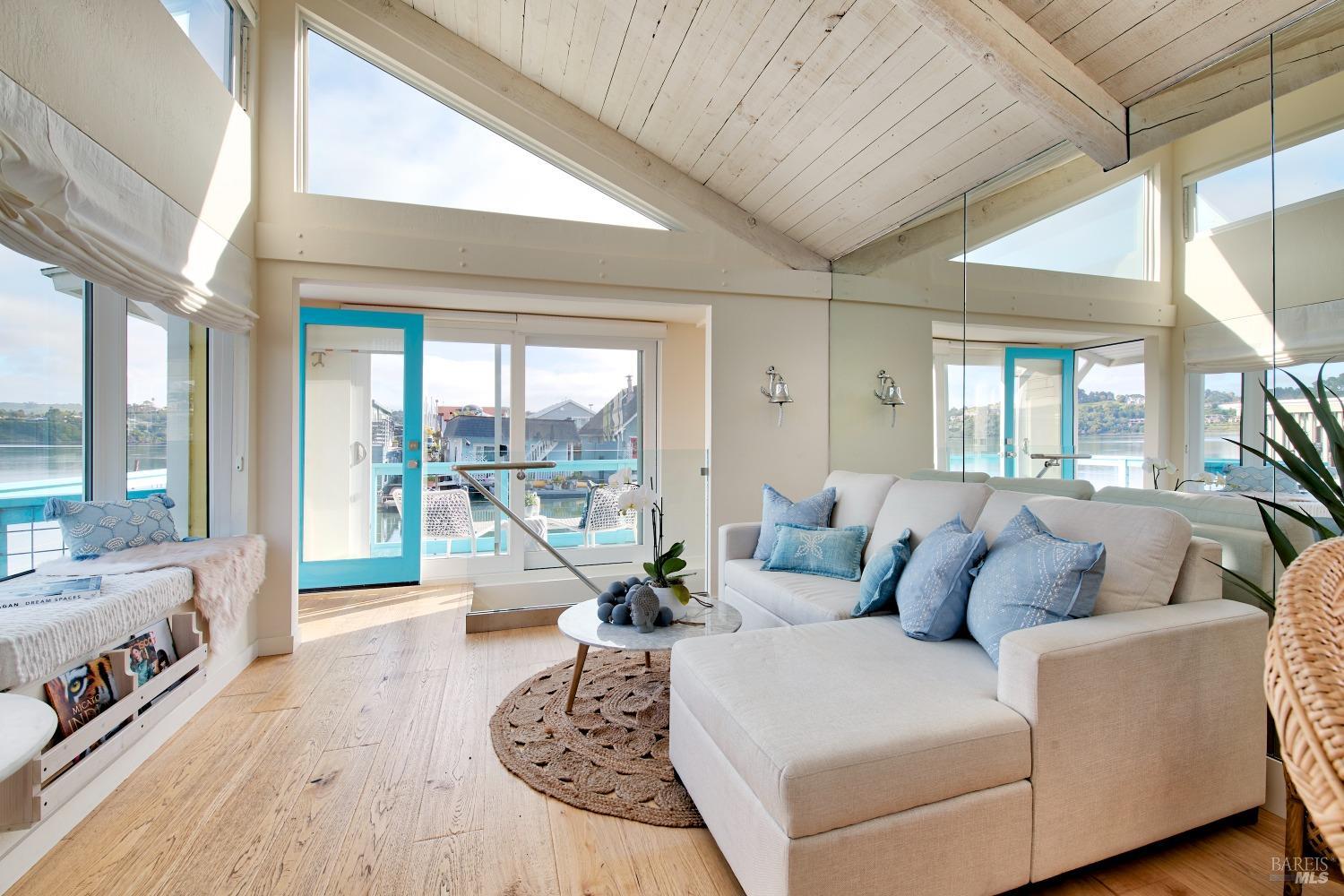 Detail Gallery Image 13 of 32 For 39 W Pier Unkn, Sausalito,  CA 94965 - 2 Beds | 2 Baths