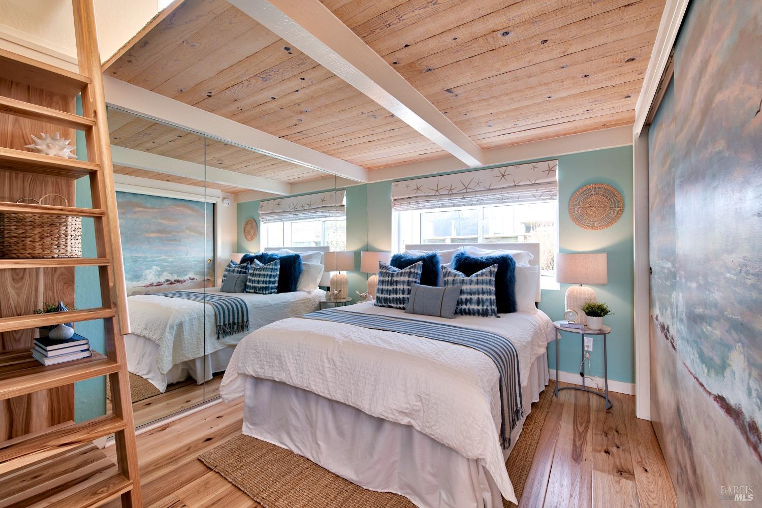 Detail Gallery Image 24 of 32 For 39 W Pier Unkn, Sausalito,  CA 94965 - 2 Beds | 2 Baths