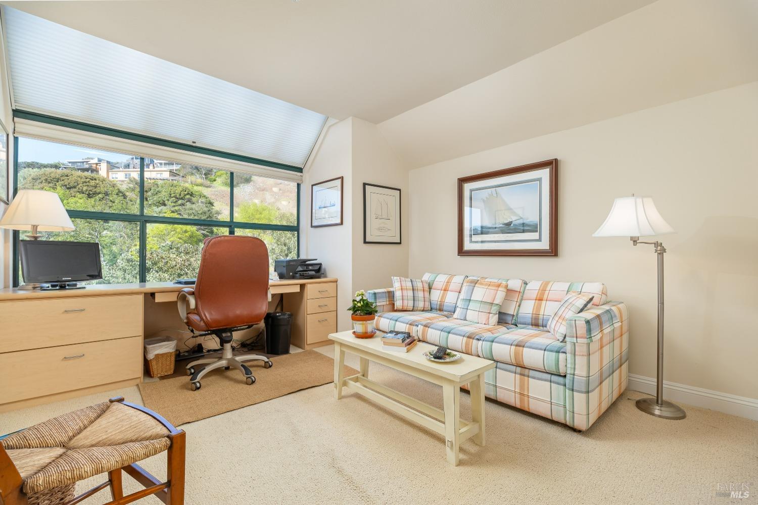 Detail Gallery Image 32 of 42 For 403 Paradise Dr, Tiburon,  CA 94920 - 3 Beds | 2/1 Baths