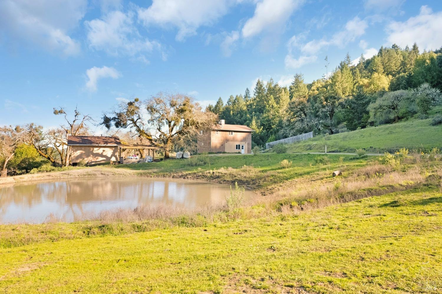 Photo of 18501 Walker Lake Rd in Willits, CA