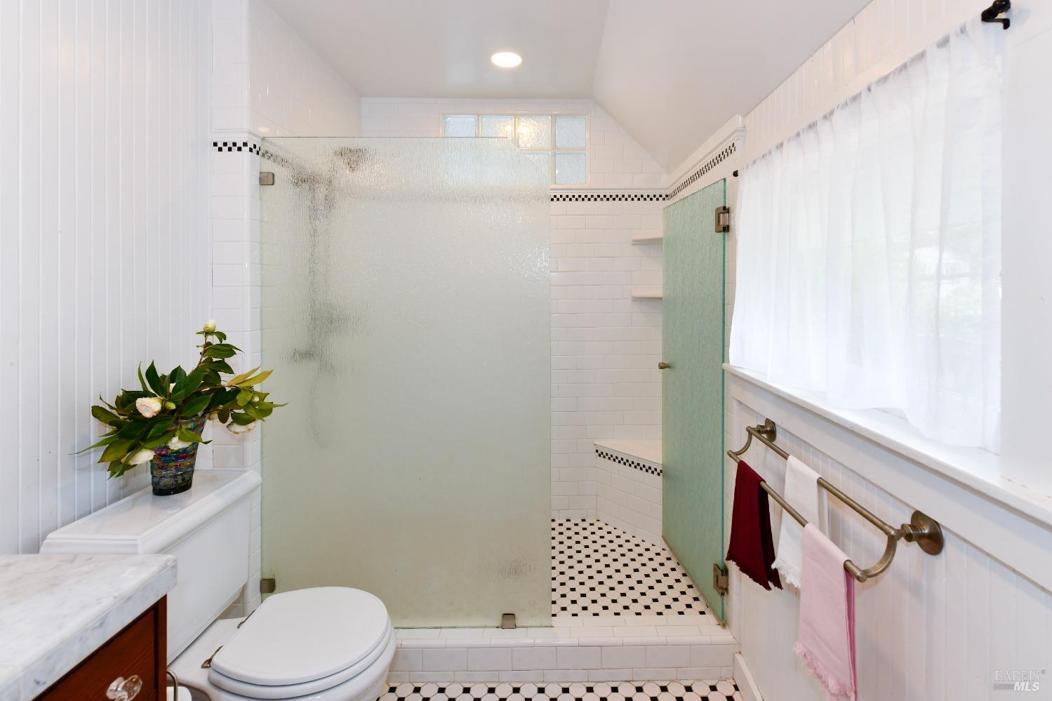 Detail Gallery Image 22 of 30 For 1217 Edwards St, Saint Helena,  CA 94574 - 3 Beds | 2/1 Baths