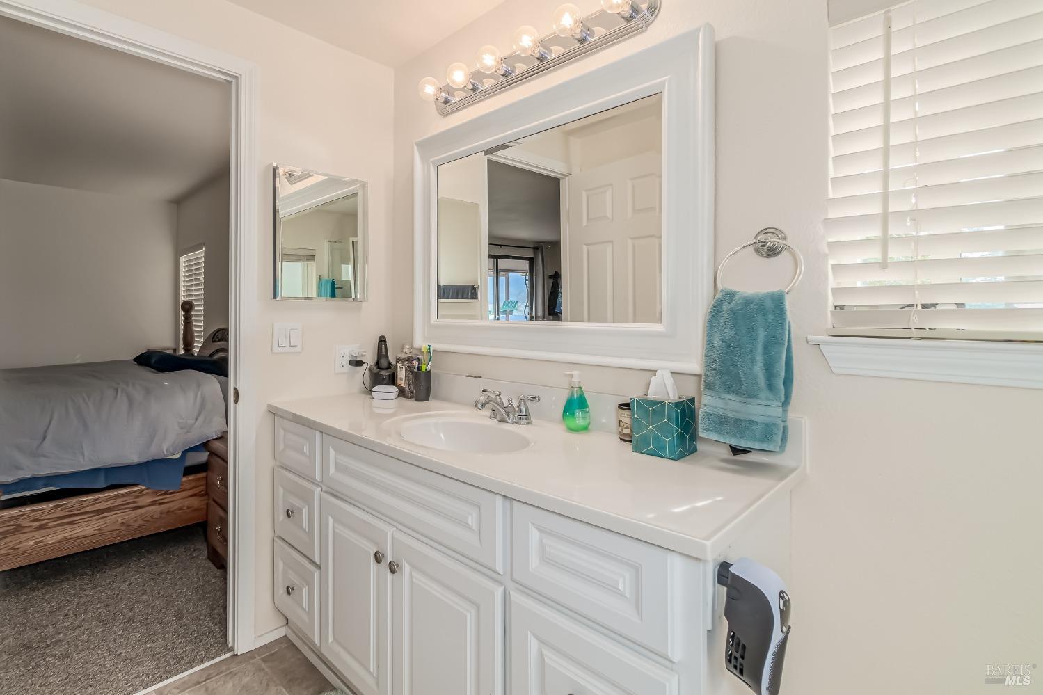 Detail Gallery Image 17 of 52 For 3699 Lakeshore Blvd, Lakeport,  CA 95453 - 3 Beds | 2 Baths