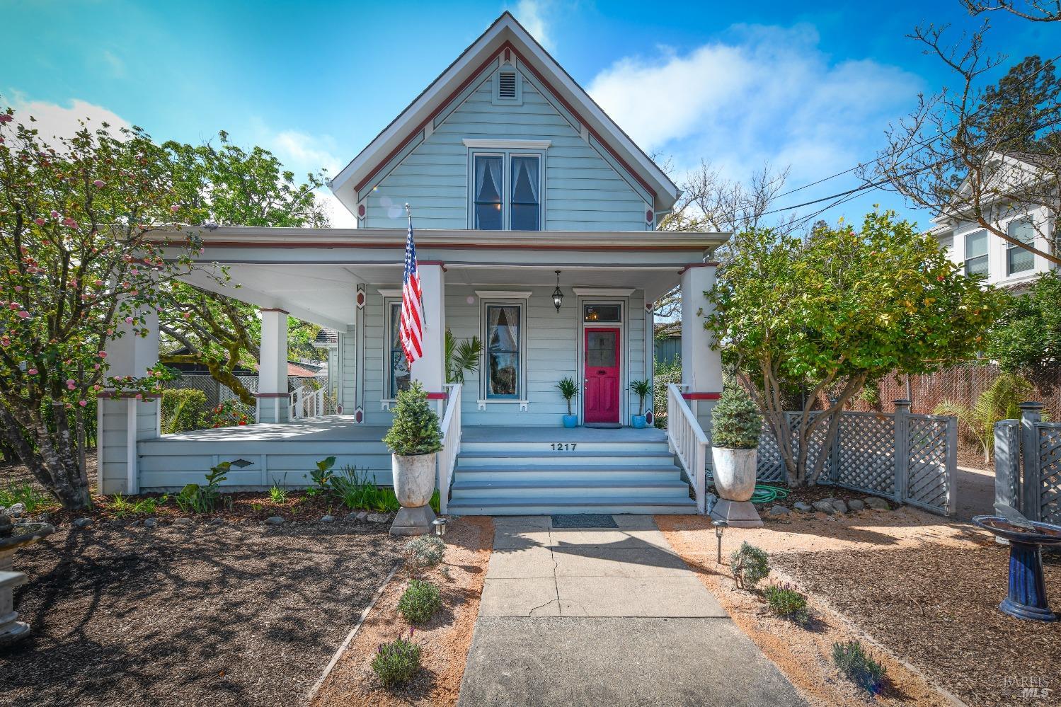 Photo of 1217 Edwards St in St Helena, CA