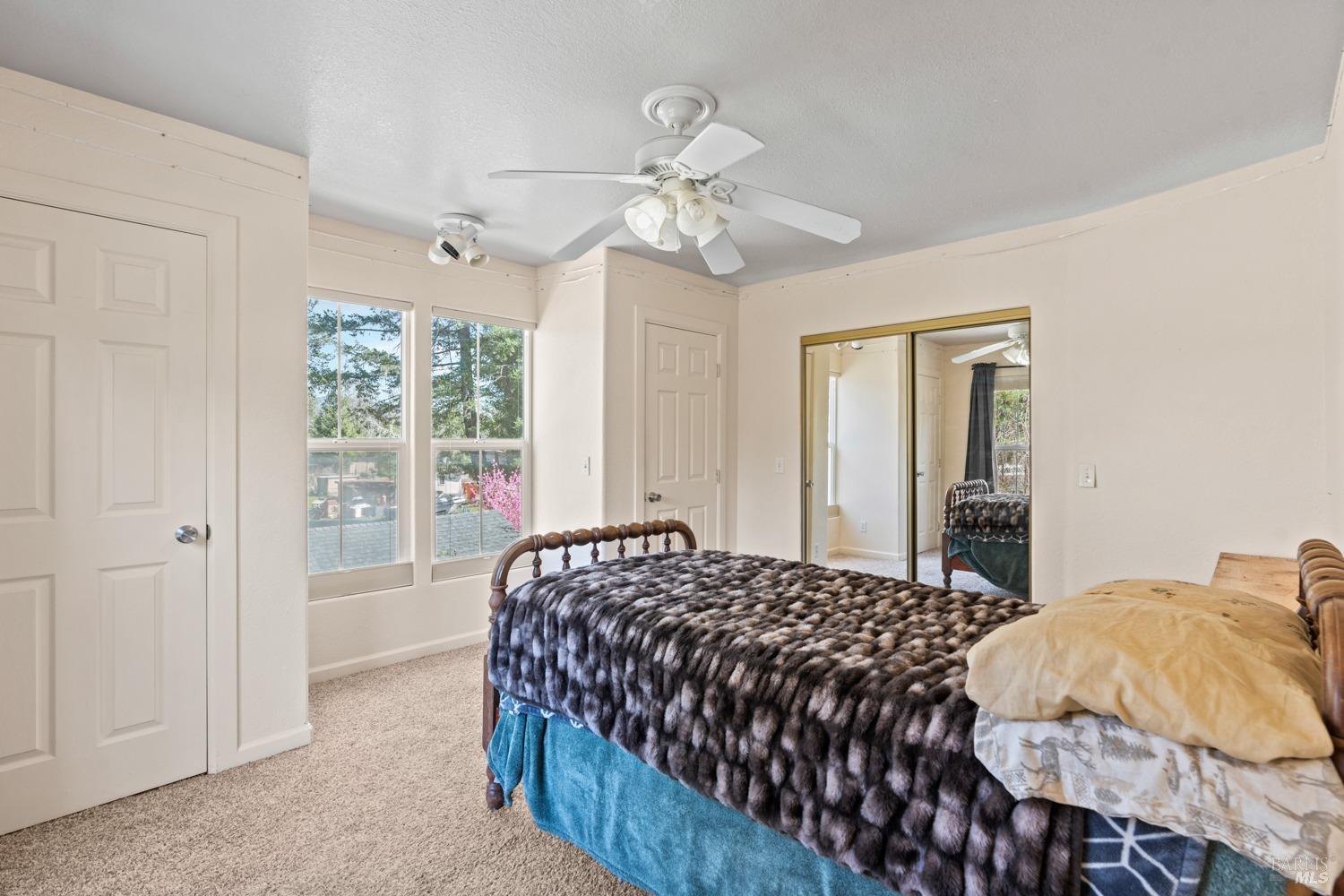 Detail Gallery Image 12 of 30 For 2201 North Rd, Laytonville,  CA 95454 - 2 Beds | 2/1 Baths