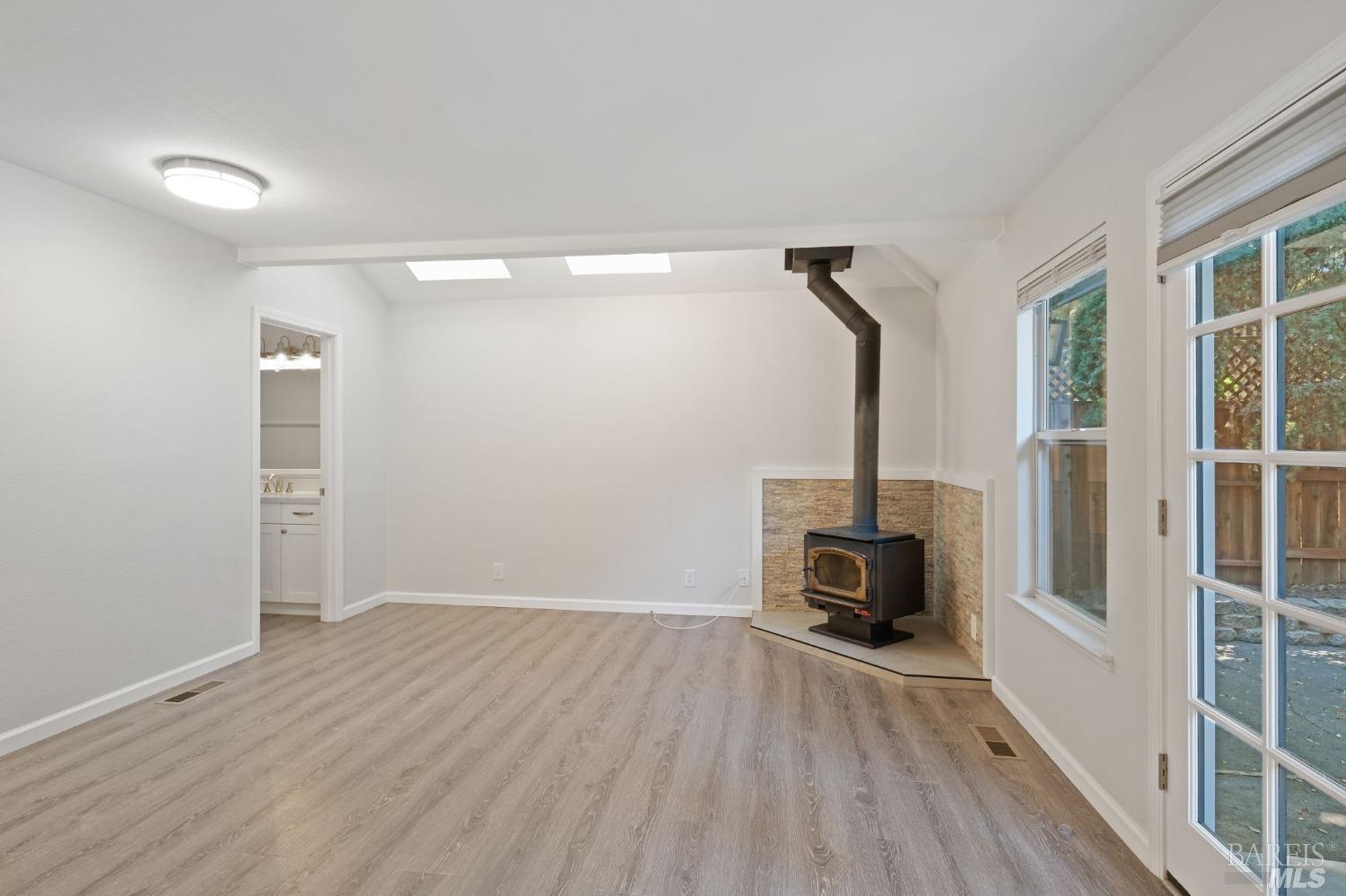 Detail Gallery Image 29 of 42 For 420 North St, Healdsburg,  CA 95448 - – Beds | – Baths