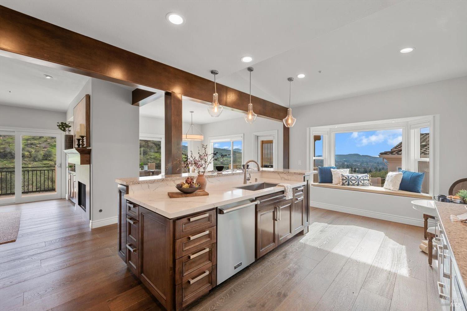 Detail Gallery Image 10 of 68 For 220 Wintergreen Cir, Napa,  CA 94558 - 4 Beds | 3/1 Baths