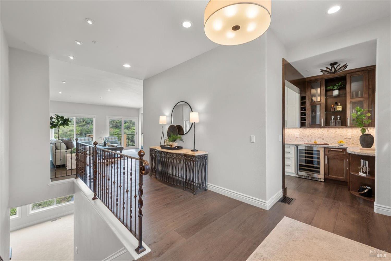 Detail Gallery Image 3 of 68 For 220 Wintergreen Cir, Napa,  CA 94558 - 4 Beds | 3/1 Baths