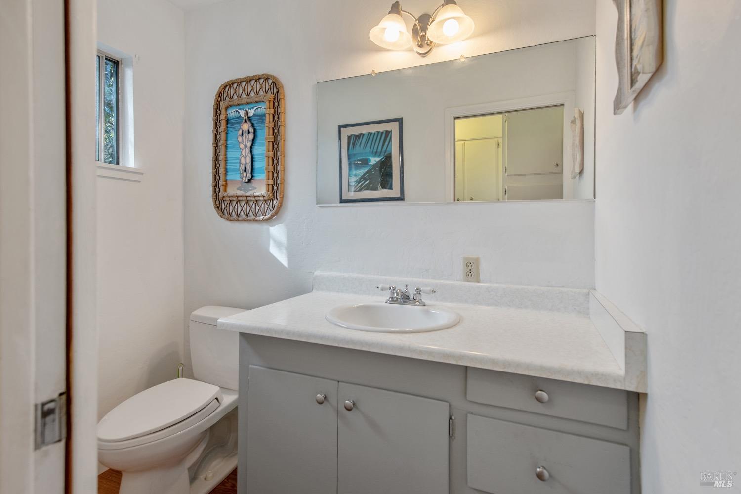 Detail Gallery Image 8 of 17 For 6969 Wallace St, Sebastopol,  CA 95472 - 2 Beds | 1/1 Baths