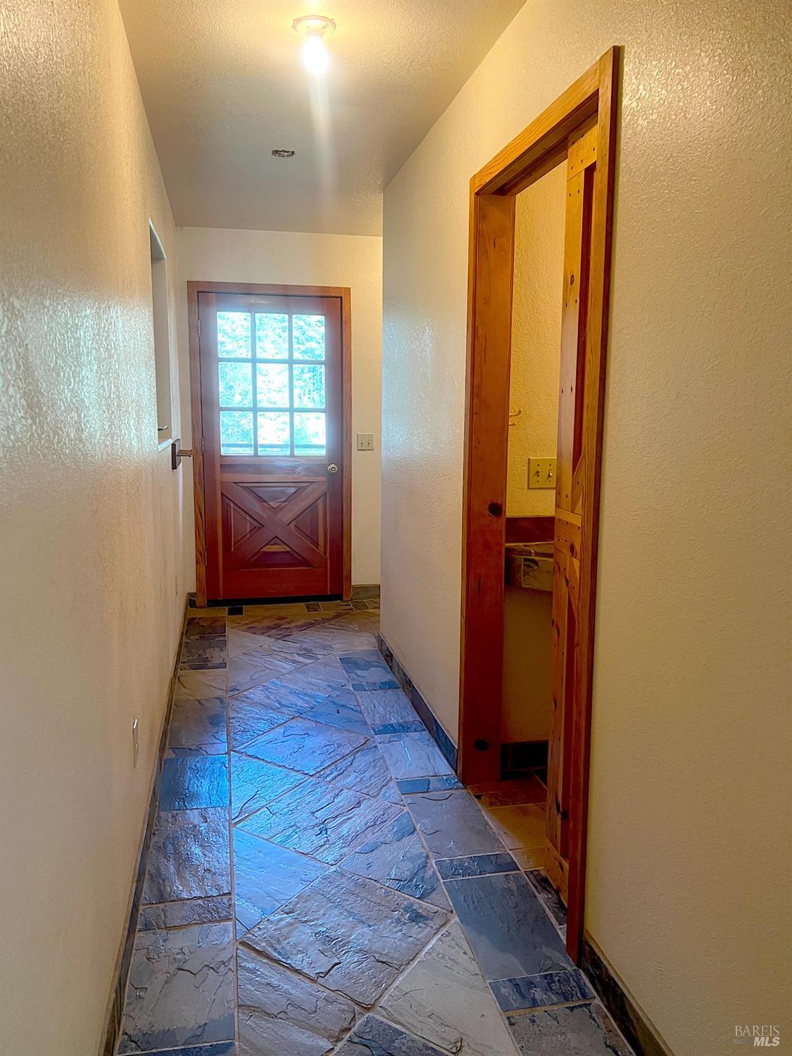 Detail Gallery Image 17 of 29 For 1700 Hilltop Dr, Willits,  CA 95490 - 1 Beds | 1/1 Baths