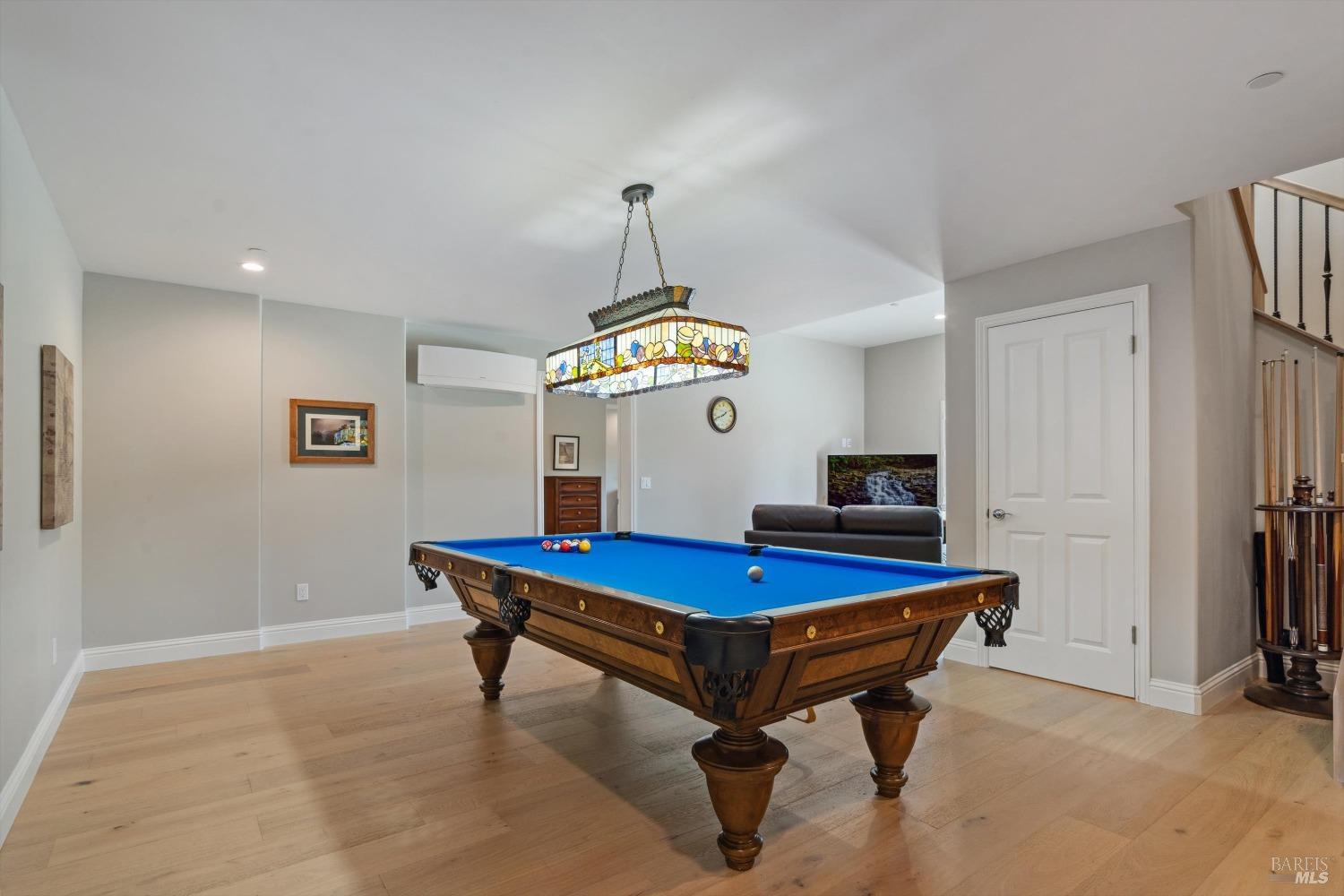 Detail Gallery Image 29 of 57 For 3736 Woodbourne Pl, Santa Rosa,  CA 95403 - 5 Beds | 4/1 Baths