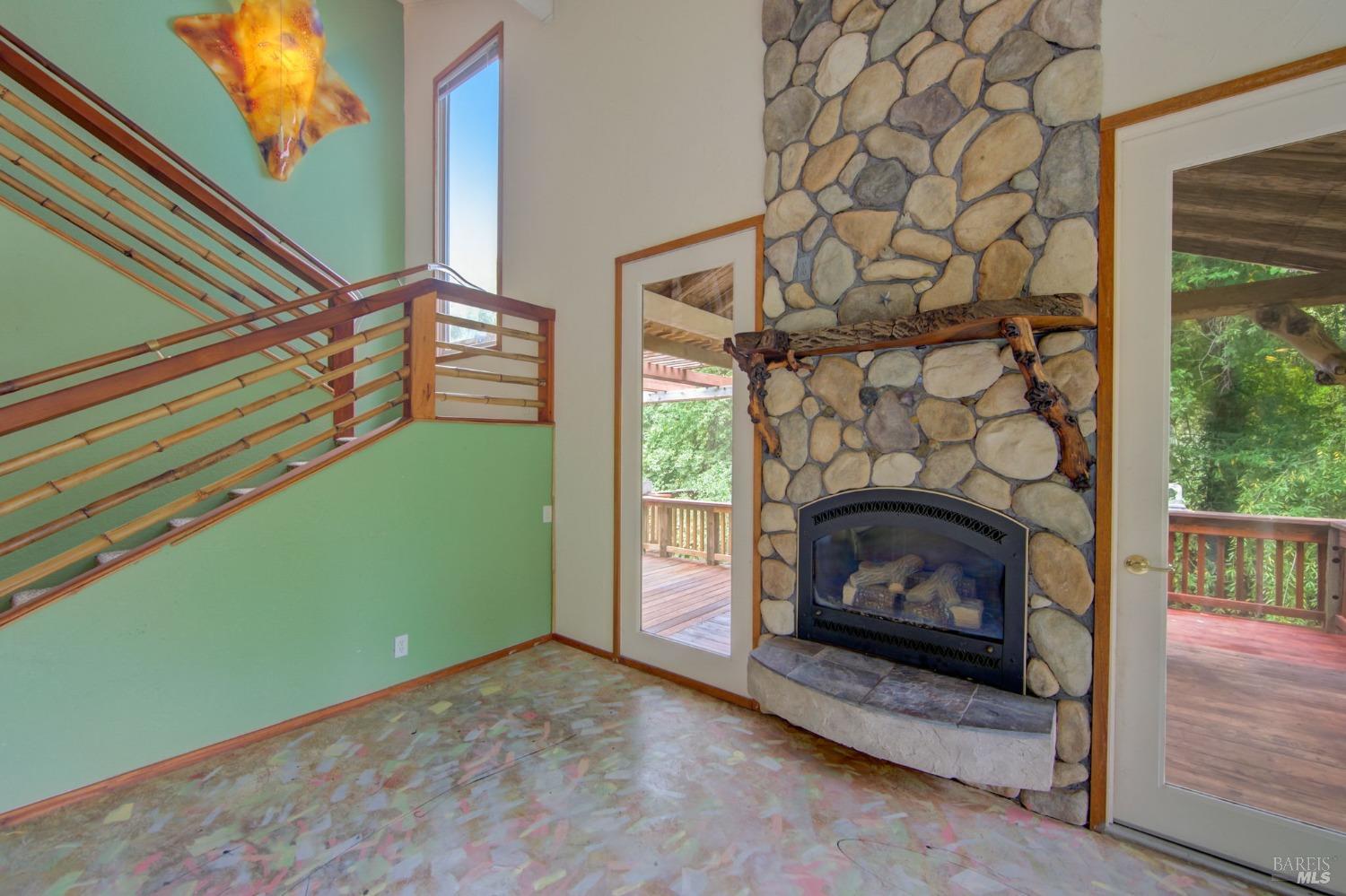 Detail Gallery Image 8 of 52 For 7460 N Hwy 116 Unkn, Forestville,  CA 95436 - 2 Beds | 2 Baths