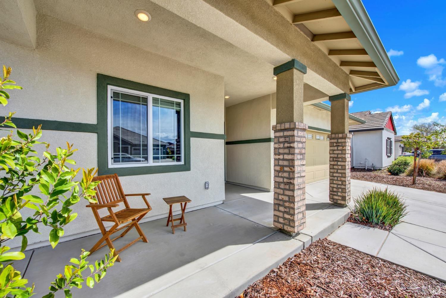 Detail Gallery Image 14 of 76 For 635 S Lincoln St, Dixon,  CA 95620 - 4 Beds | 2 Baths
