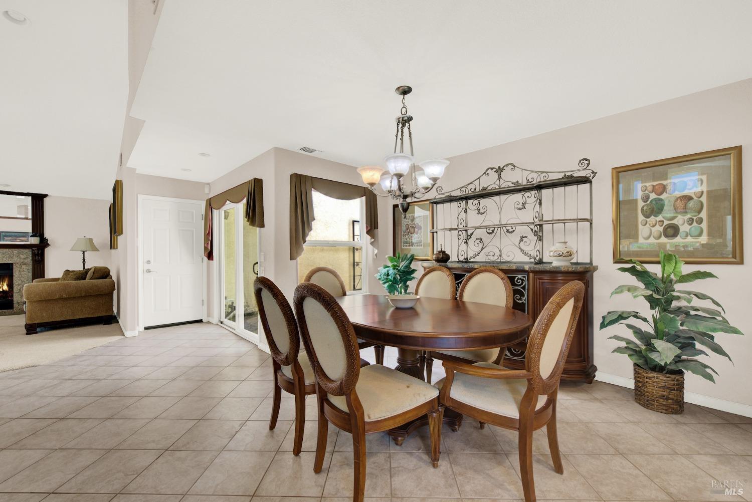 Detail Gallery Image 15 of 68 For 130 Incline Ct, Vacaville,  CA 95687 - 2 Beds | 2 Baths