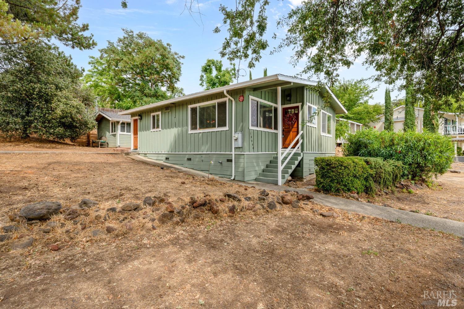 Photo of 13660 Lower Lakeshore Dr in Clearlake, CA