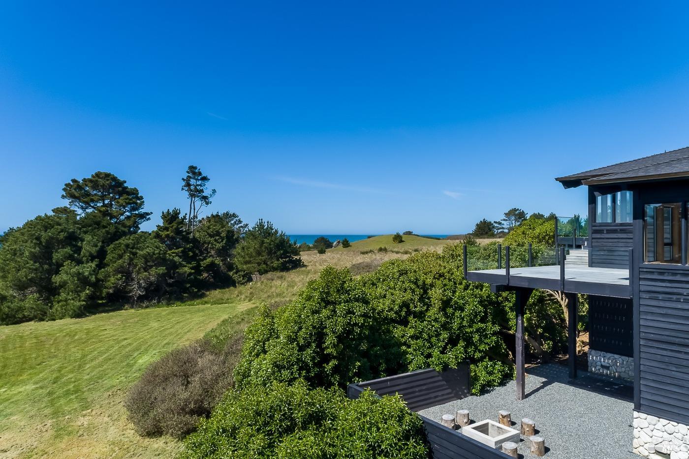 Detail Gallery Image 24 of 51 For 45460 Indian Shoals Rd, Mendocino,  CA 95460 - 4 Beds | 4 Baths