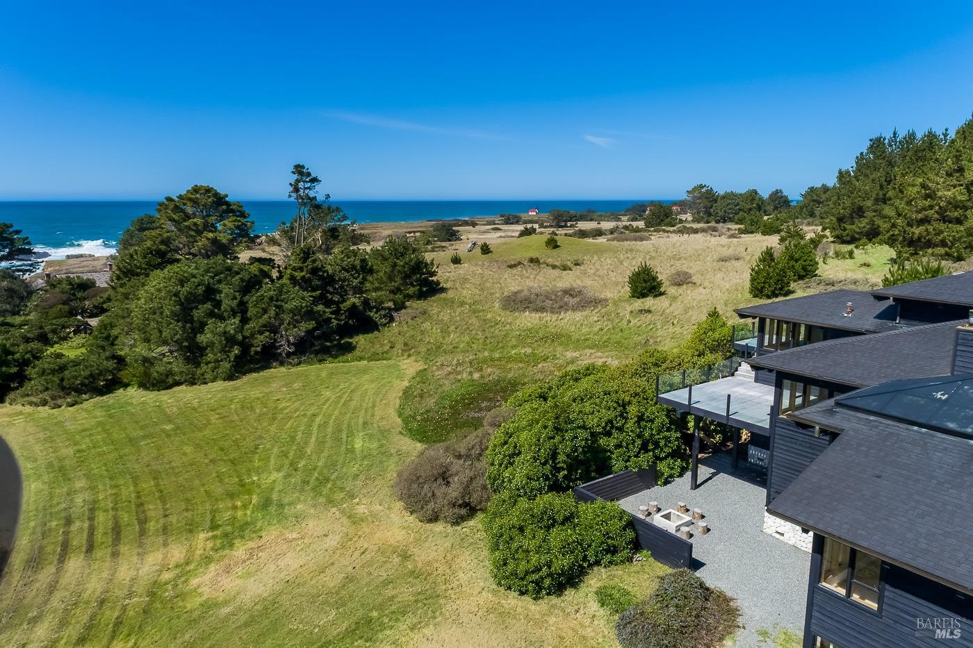 Detail Gallery Image 27 of 51 For 45460 Indian Shoals Rd, Mendocino,  CA 95460 - 4 Beds | 4 Baths