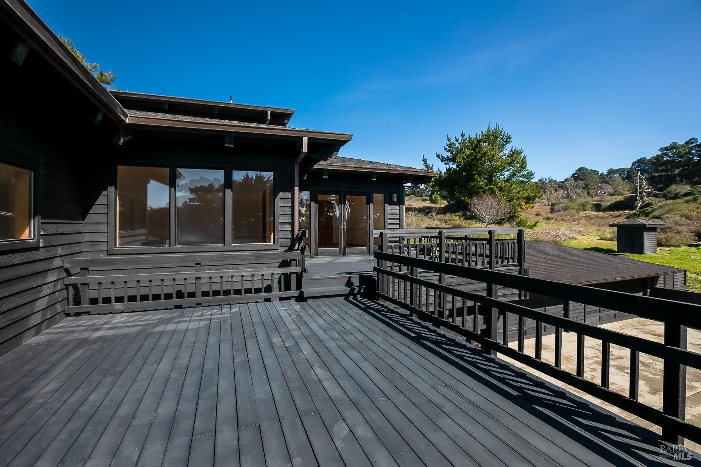 Detail Gallery Image 12 of 51 For 45460 Indian Shoals Rd, Mendocino,  CA 95460 - 4 Beds | 4 Baths