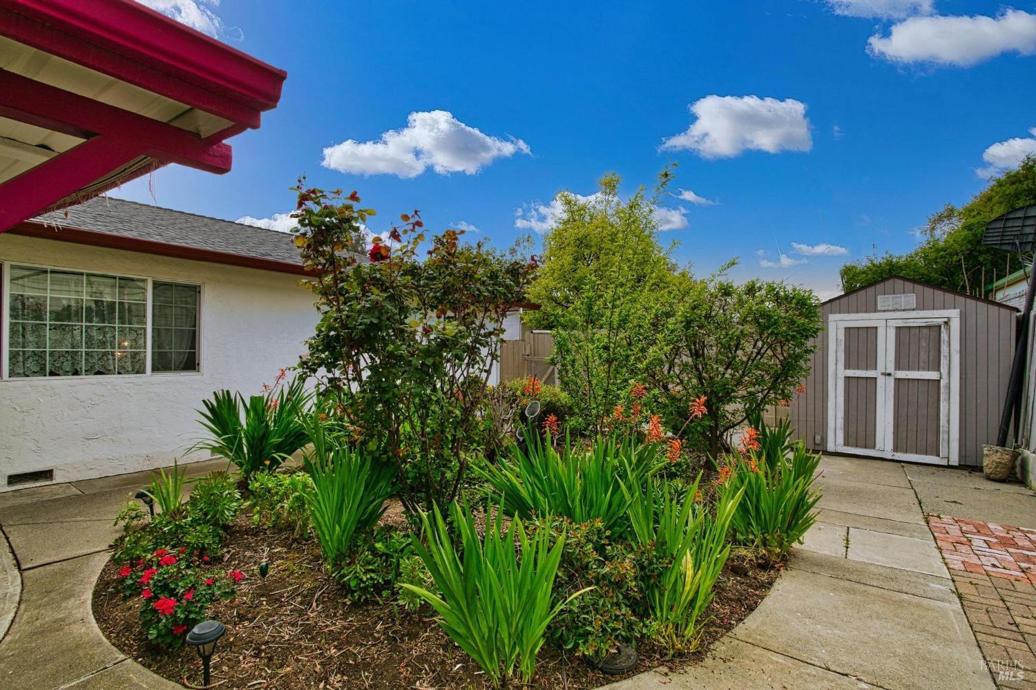 Detail Gallery Image 22 of 26 For 124 Berryessa Dr, Vacaville,  CA 95687 - 3 Beds | 2 Baths