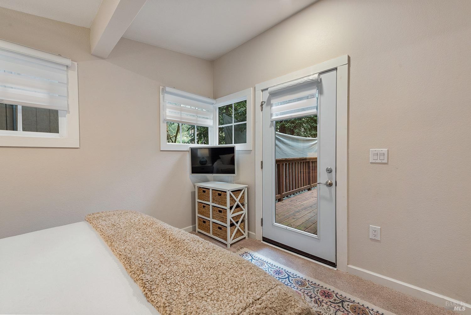 Detail Gallery Image 16 of 26 For 14461 Old Cazadero Rd, Guerneville,  CA 95446 - 3 Beds | 2 Baths