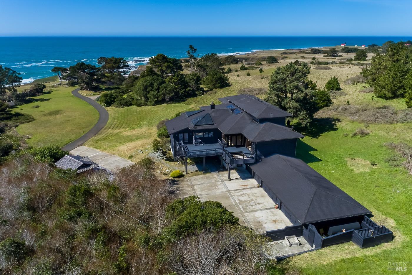 Detail Gallery Image 42 of 51 For 45460 Indian Shoals Rd, Mendocino,  CA 95460 - 4 Beds | 4 Baths