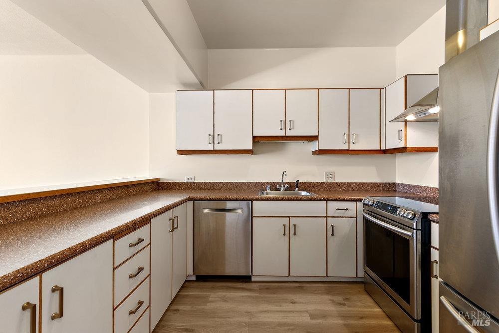 Detail Gallery Image 11 of 45 For 6363 Christie Ave #321,  Emeryville,  CA 94608 - 1 Beds | 1 Baths