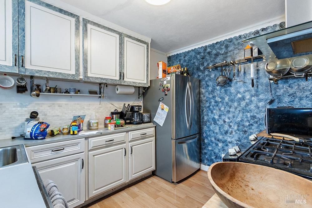 Detail Gallery Image 8 of 27 For 265 E O St, Benicia,  CA 94510 - 3 Beds | 2 Baths