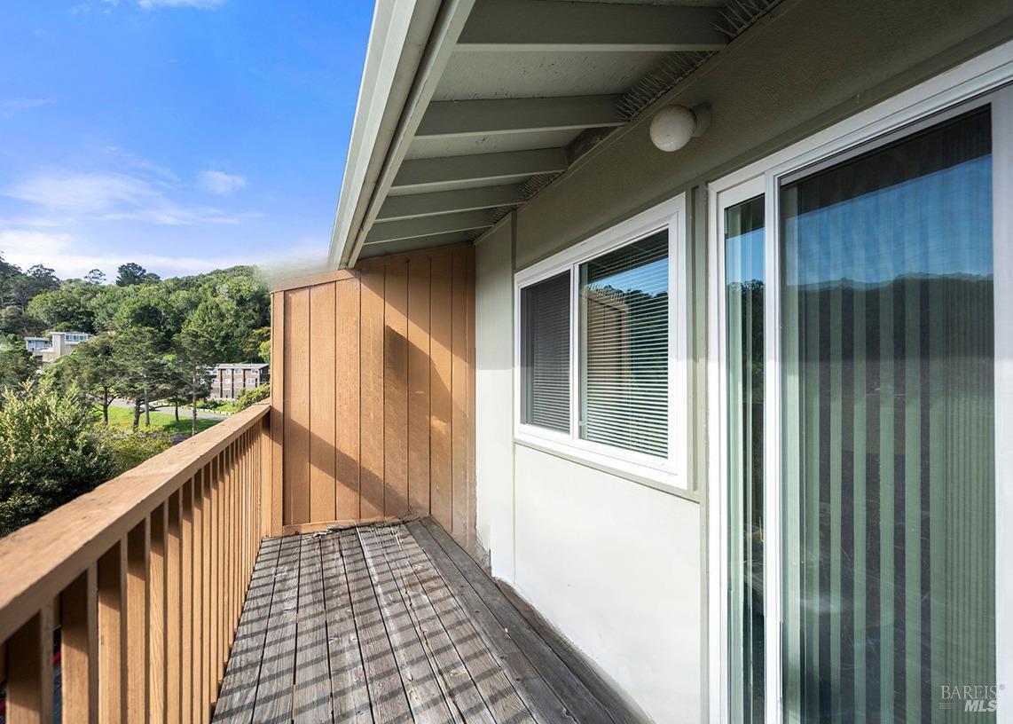 Detail Gallery Image 16 of 20 For 715 Drake Ave, Sausalito,  CA 94965 - 2 Beds | 1 Baths
