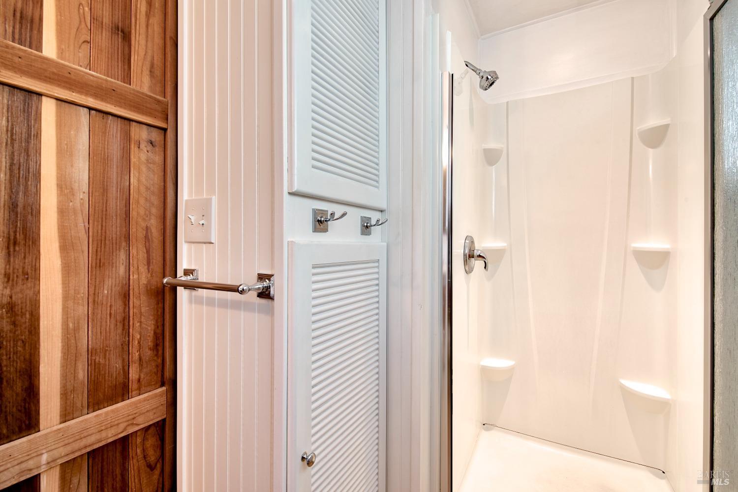 Detail Gallery Image 10 of 21 For 14 E Pier Unkn, Sausalito,  CA 94965 - 2 Beds | 1 Baths