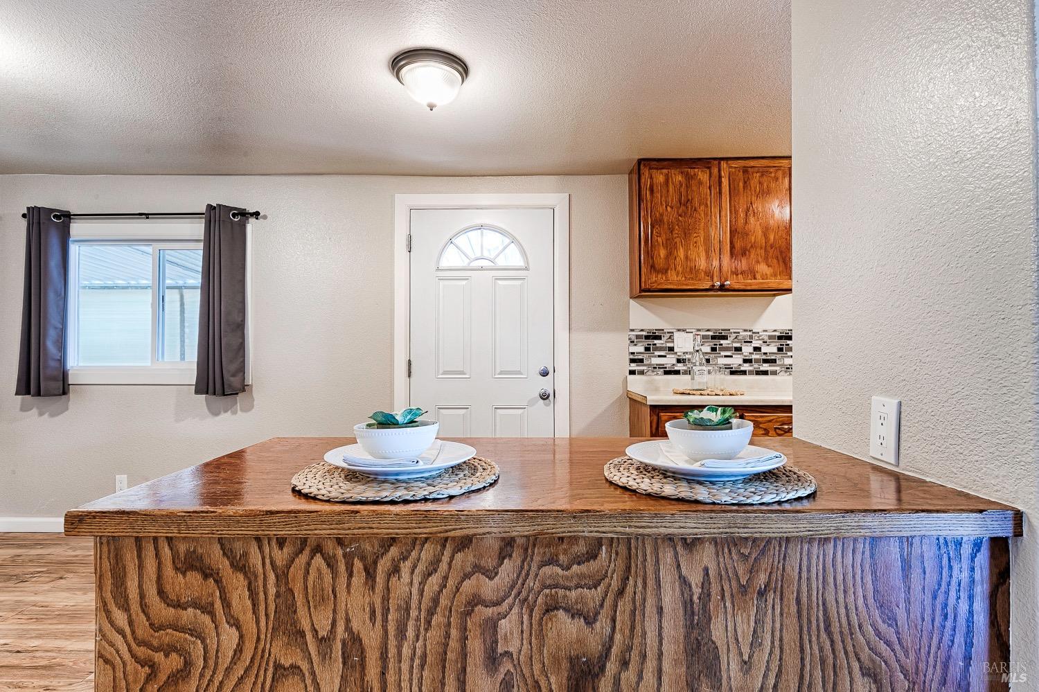 Detail Gallery Image 6 of 49 For 73 Leisure Park Cir, Santa Rosa,  CA 95401 - 3 Beds | 2 Baths