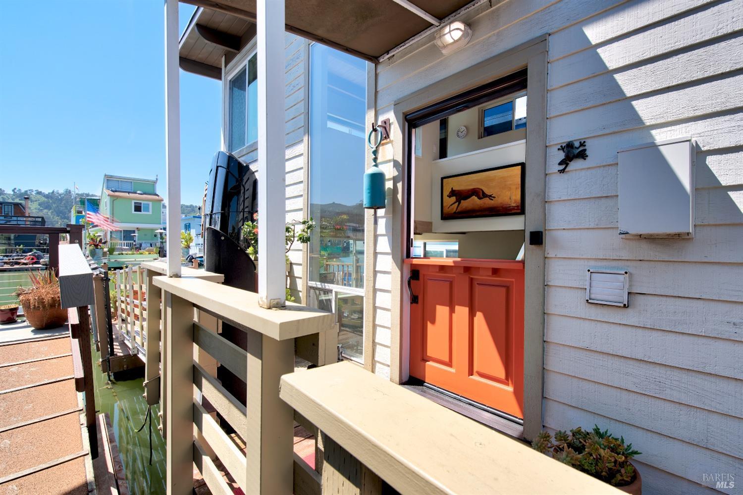 Detail Gallery Image 19 of 19 For 21 E Pier Unkn, Sausalito,  CA 94965 - 2 Beds | 1/1 Baths
