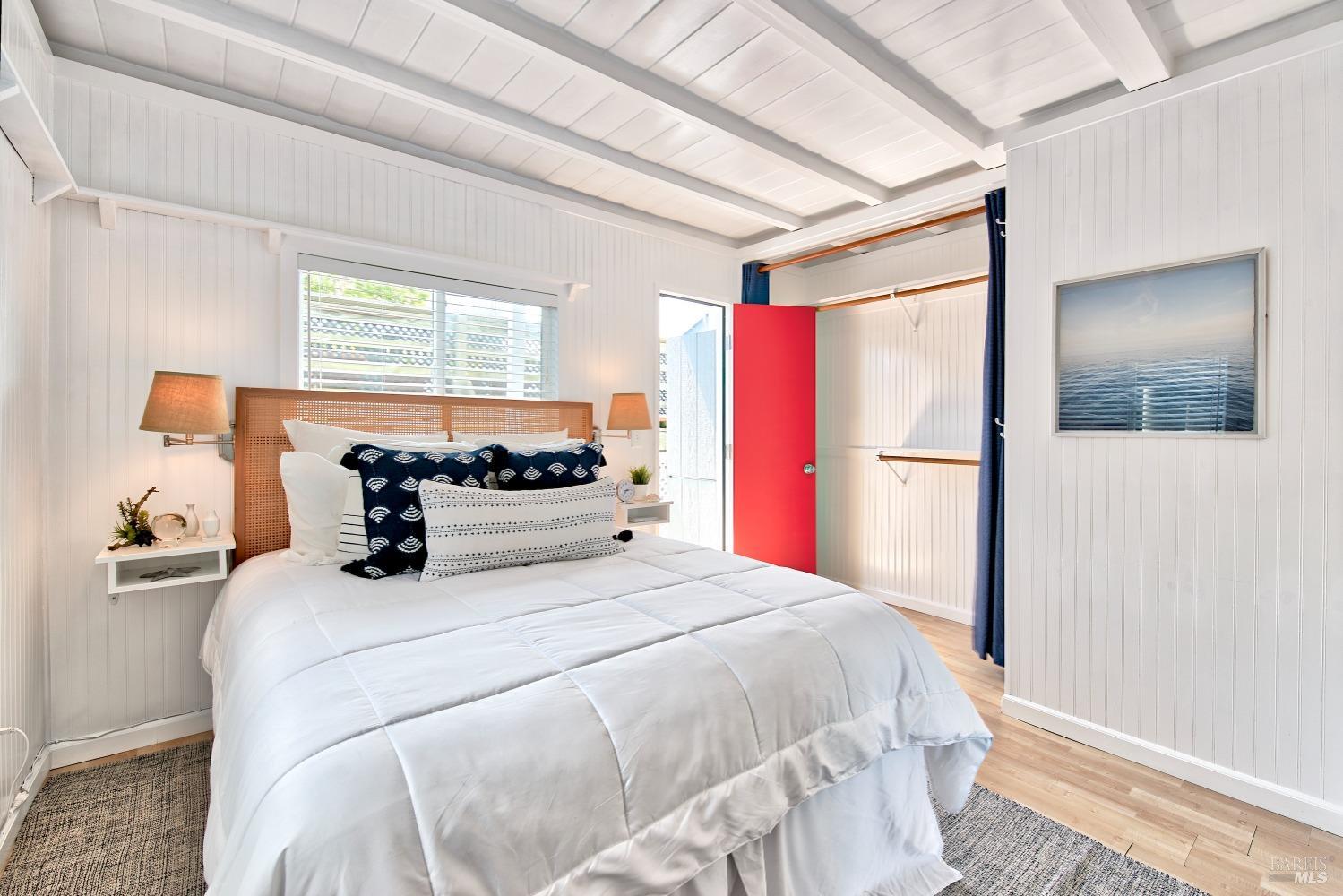 Detail Gallery Image 18 of 21 For 14 E Pier Unkn, Sausalito,  CA 94965 - 2 Beds | 1 Baths