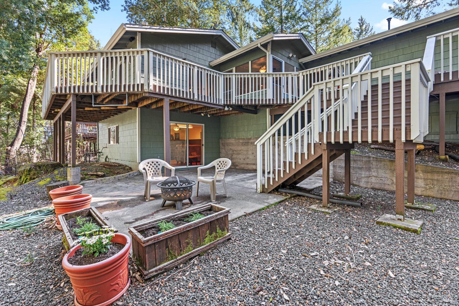 Detail Gallery Image 29 of 41 For 25843 Bear Ln, Willits,  CA 95490 - 4 Beds | 3/1 Baths