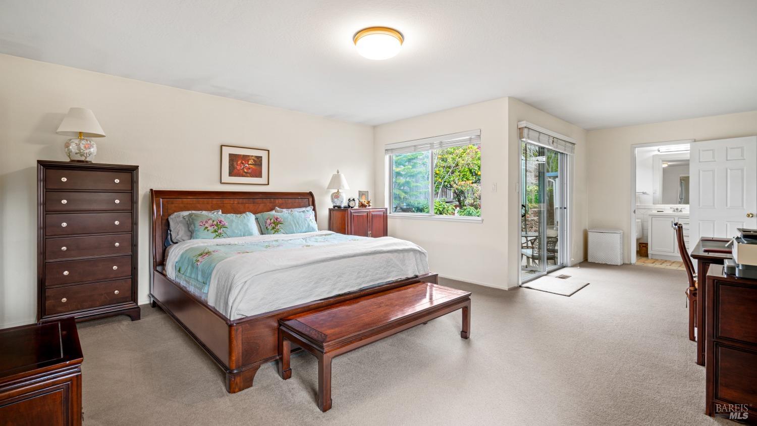 Detail Gallery Image 7 of 35 For 27 Briarwood Dr, San Rafael,  CA 94901 - 3 Beds | 2 Baths