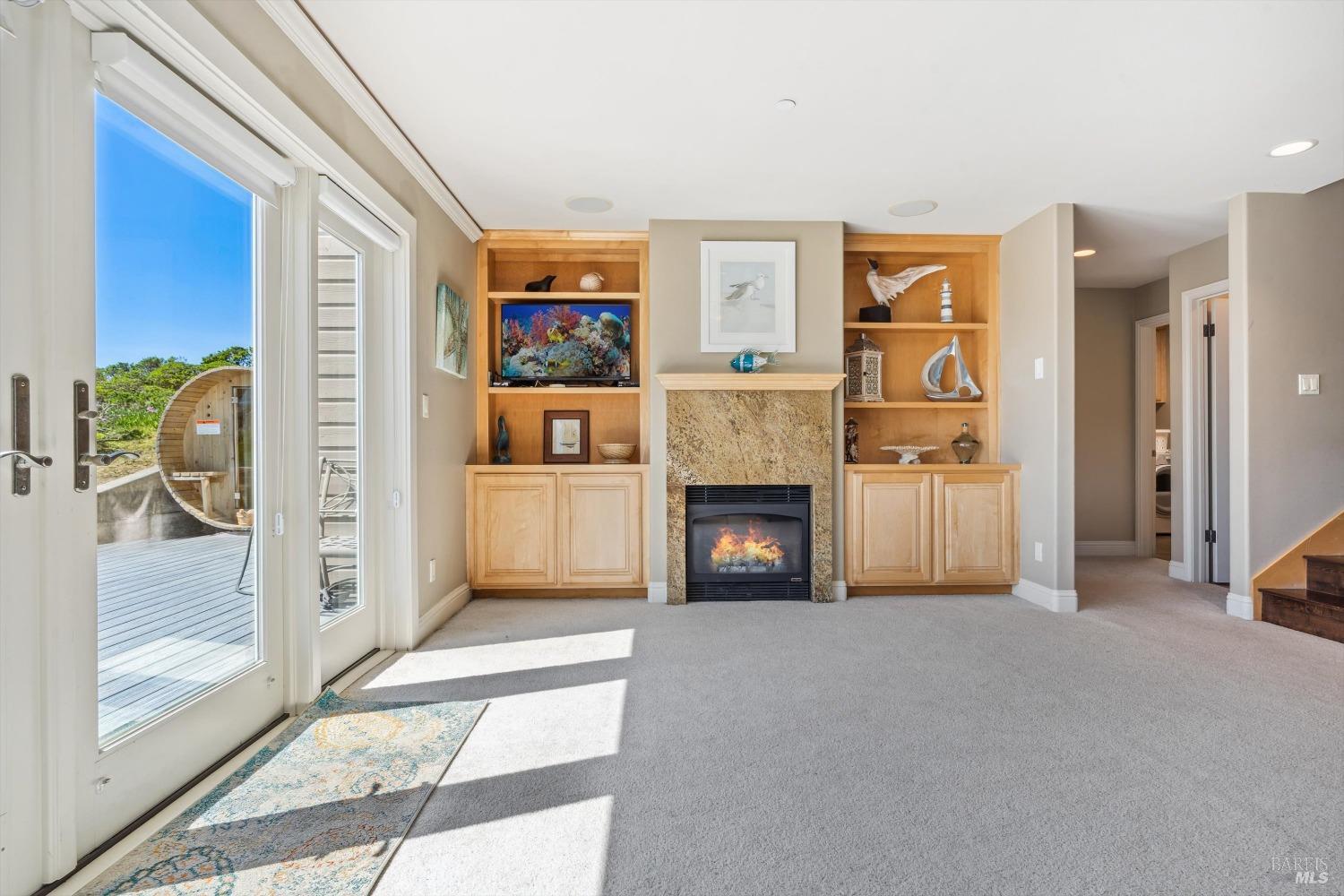 Detail Gallery Image 26 of 57 For 565 Oceana Dr, Dillon Beach,  CA 94929 - 3 Beds | 3/1 Baths