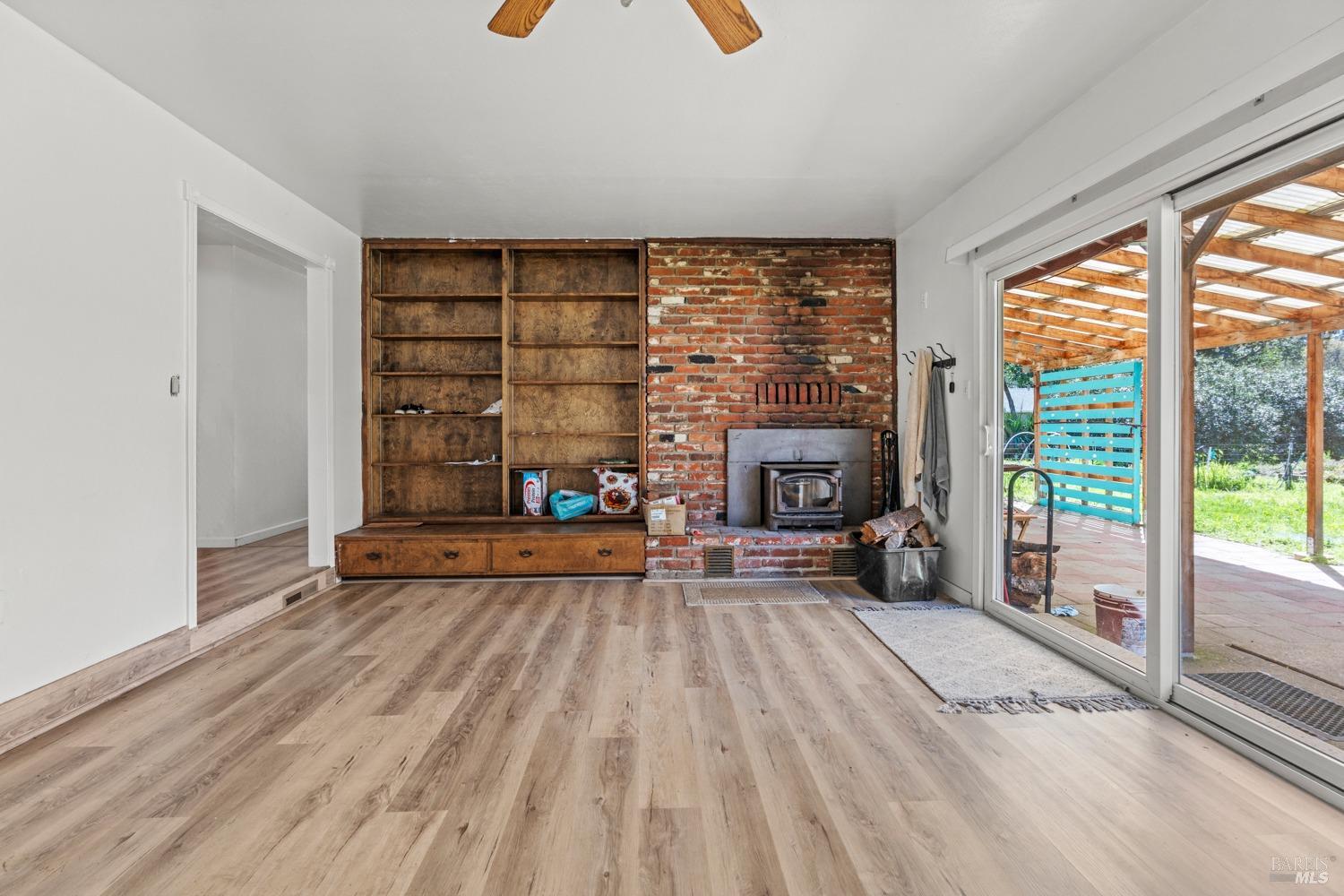 Detail Gallery Image 6 of 27 For 2310 Rancheria Rd, Redwood Valley,  CA 95470 - 3 Beds | 2 Baths