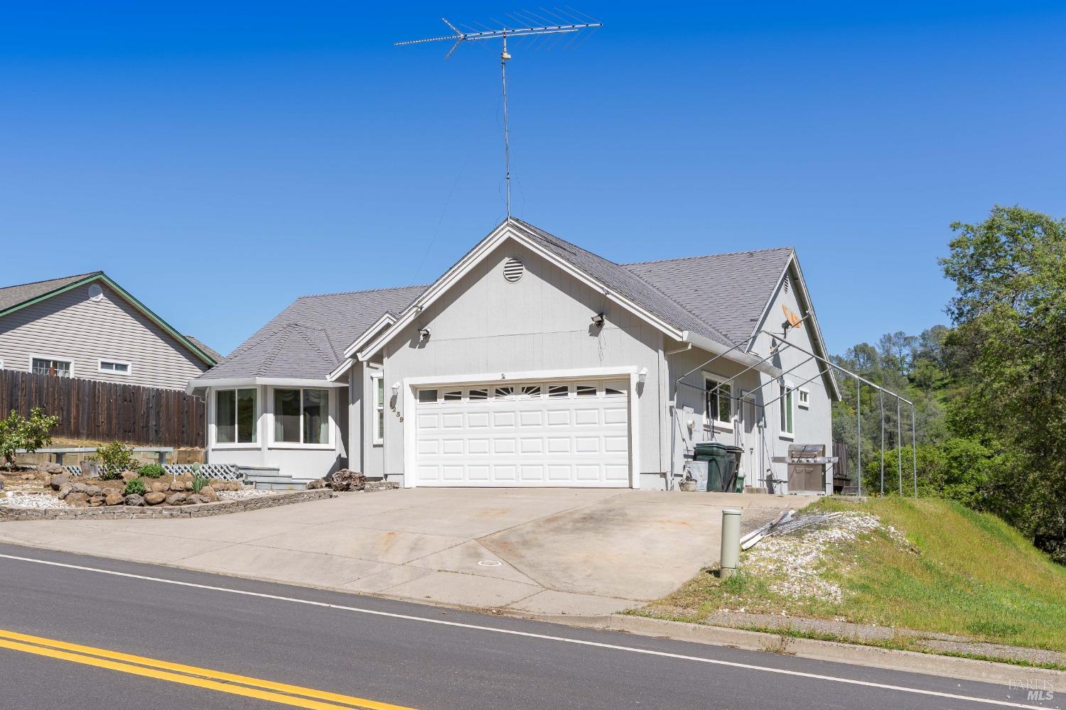 Detail Gallery Image 2 of 29 For 1239 Steele Canyon Rd, Napa,  CA 94558 - 3 Beds | 2 Baths