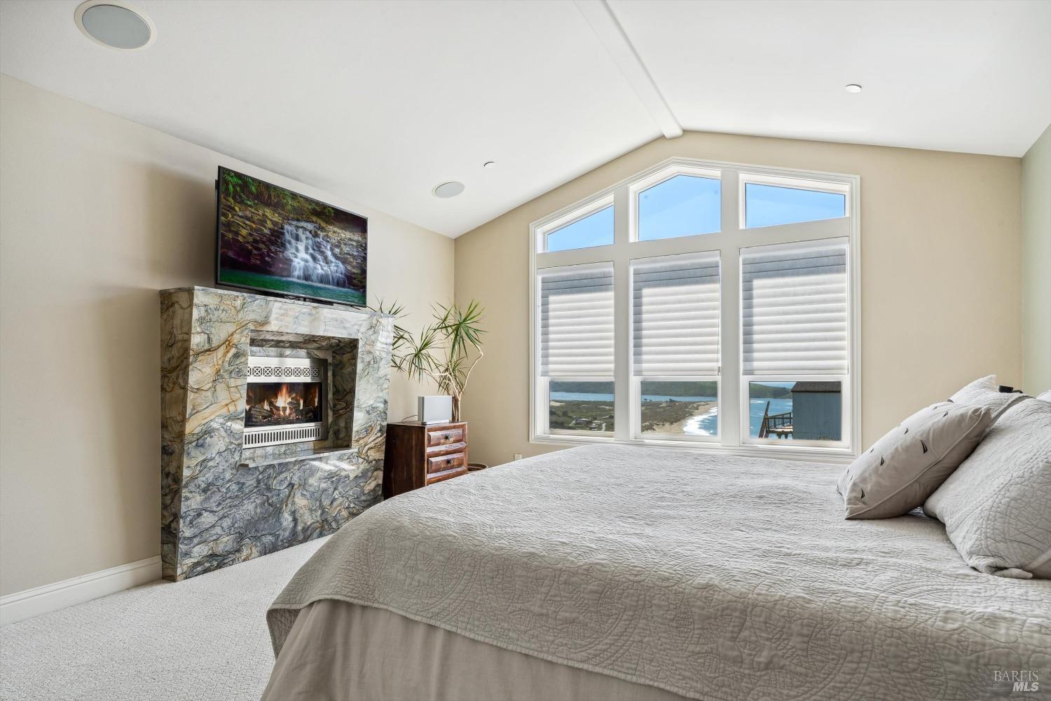 Detail Gallery Image 18 of 57 For 565 Oceana Dr, Dillon Beach,  CA 94929 - 3 Beds | 3/1 Baths