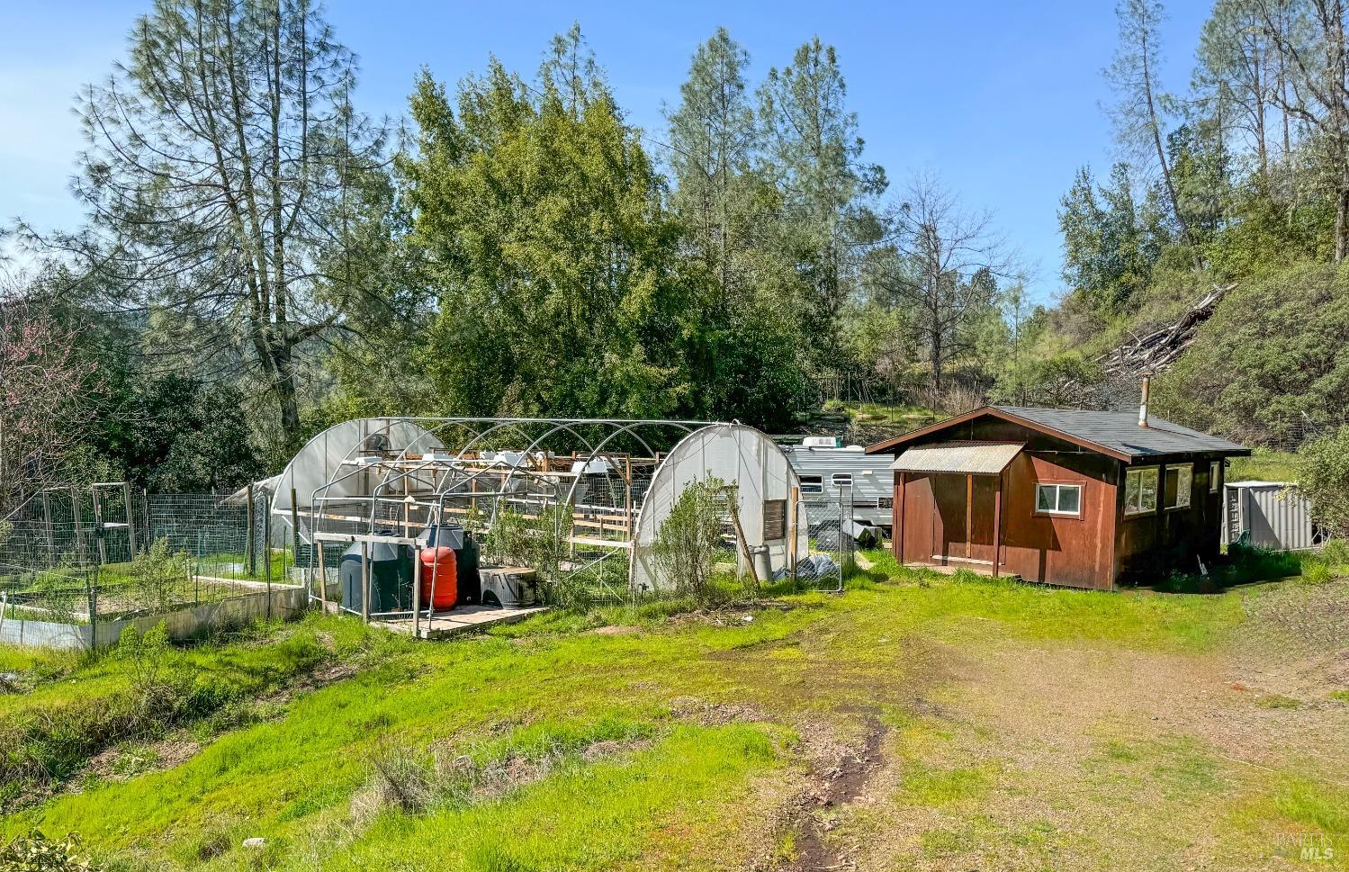 Photo of 34930 Mendo Dr in Willits, CA
