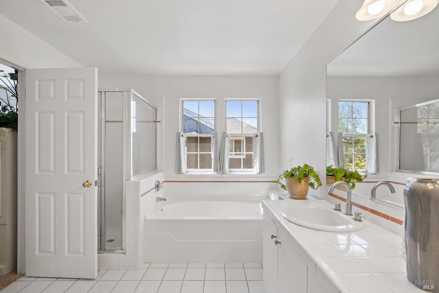 Detail Gallery Image 29 of 45 For 55 Dowitcher Way, San Rafael,  CA 94901 - 3 Beds | 2/1 Baths