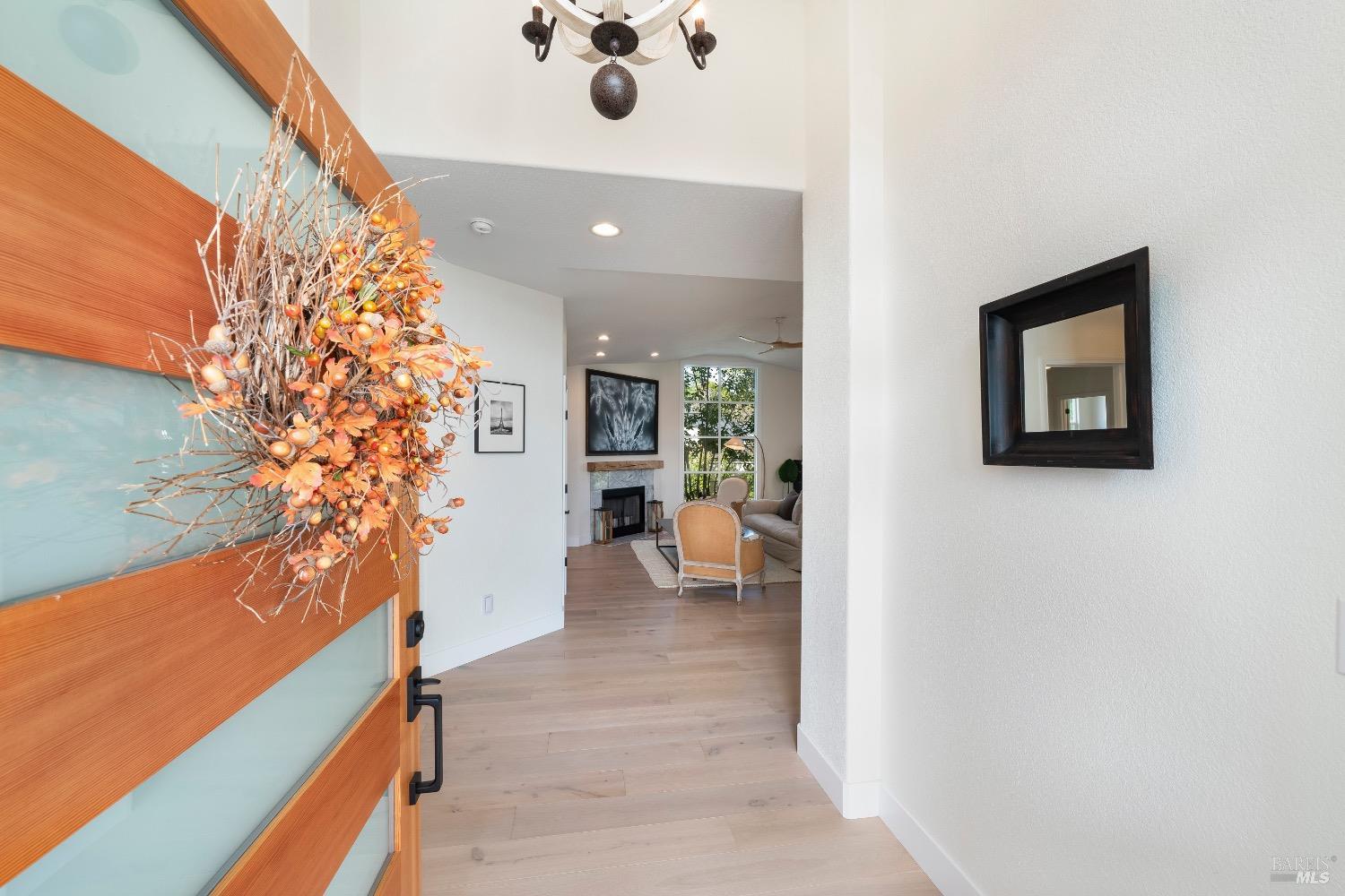 Detail Gallery Image 3 of 66 For 1586 Arrowhead Dr, Saint Helena,  CA 94574 - 4 Beds | 3/1 Baths