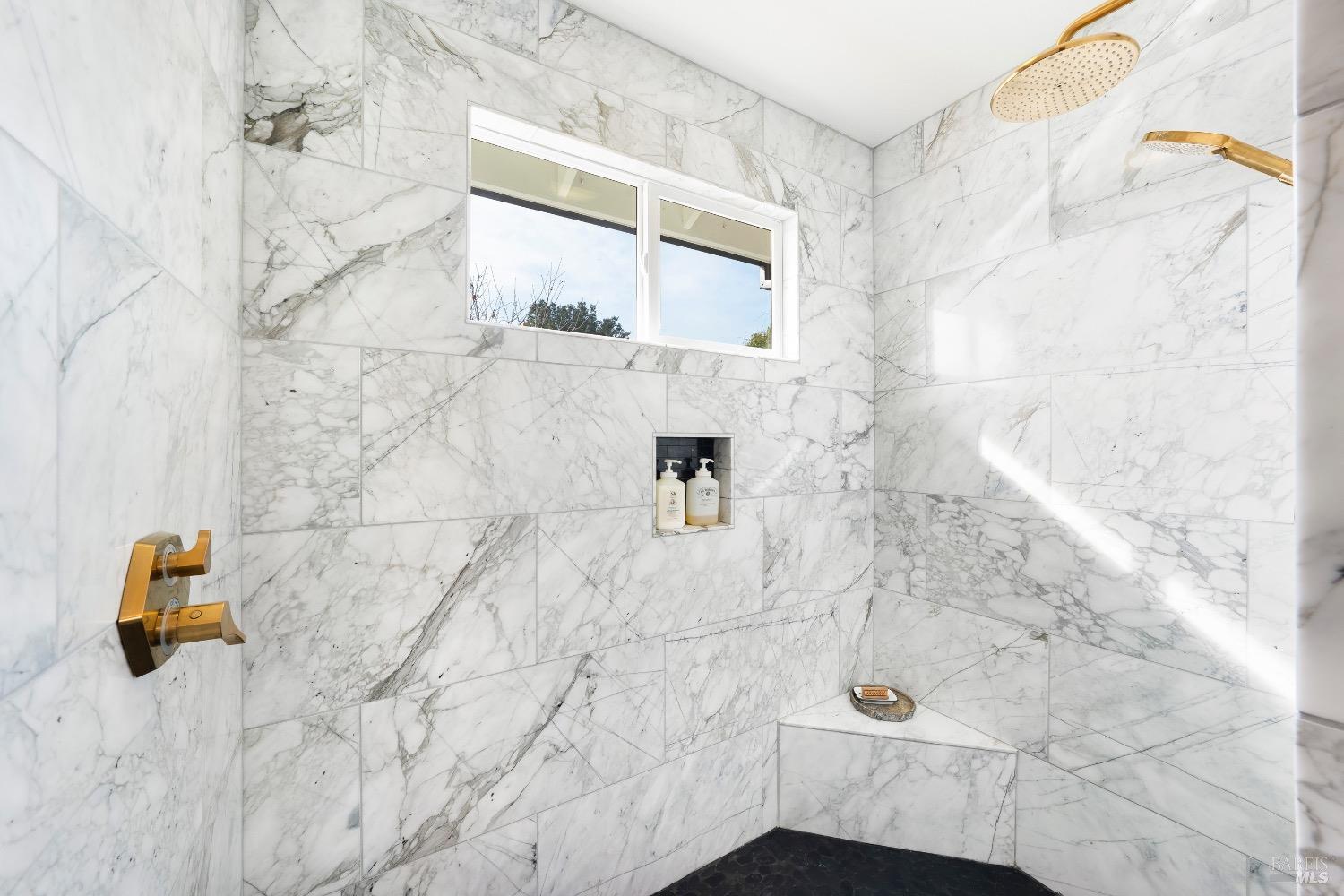 Detail Gallery Image 31 of 66 For 1586 Arrowhead Dr, Saint Helena,  CA 94574 - 4 Beds | 3/1 Baths