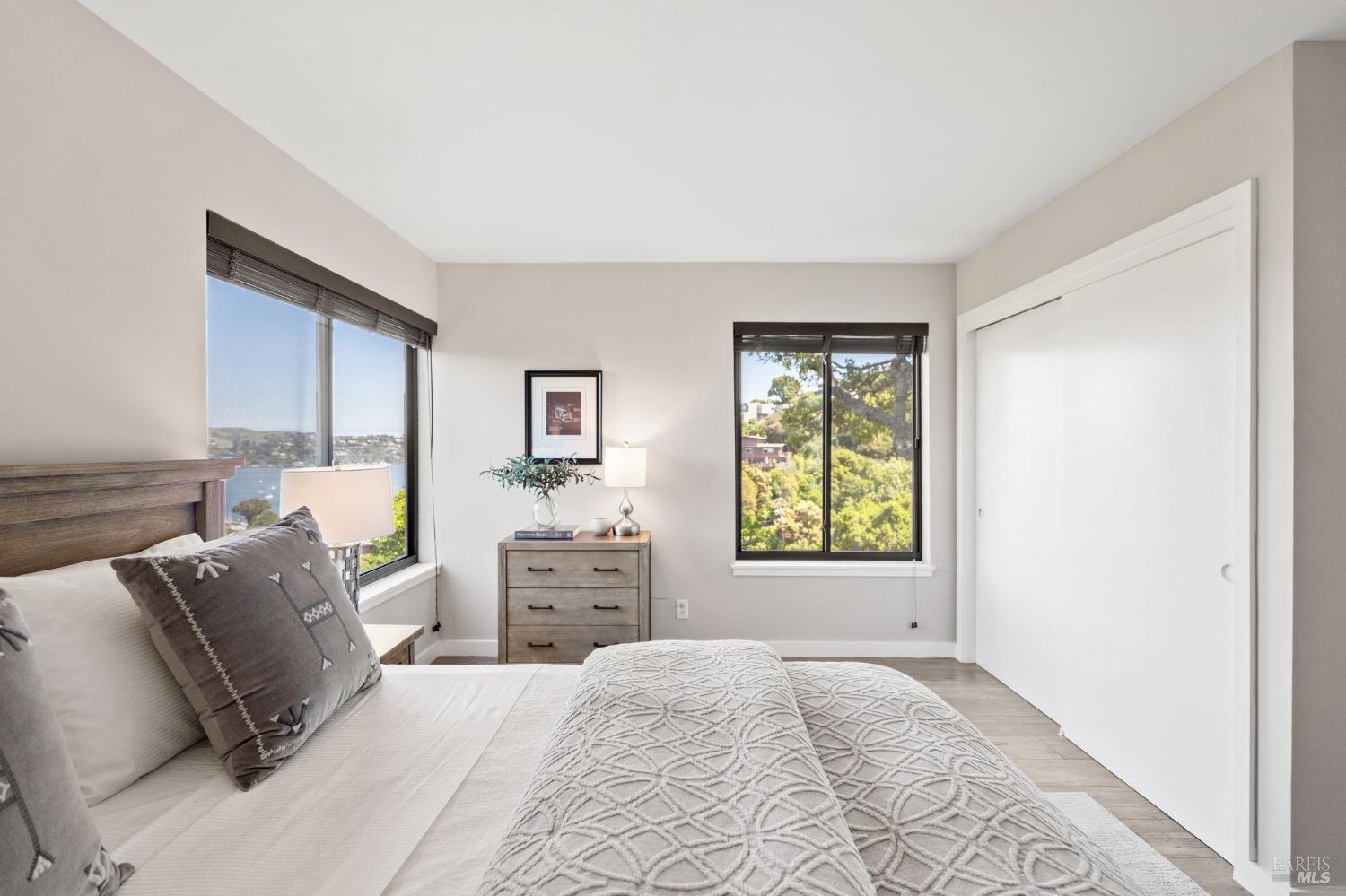 Detail Gallery Image 35 of 48 For 10 Laurel Ln, Sausalito,  CA 94965 - 4 Beds | 3/2 Baths