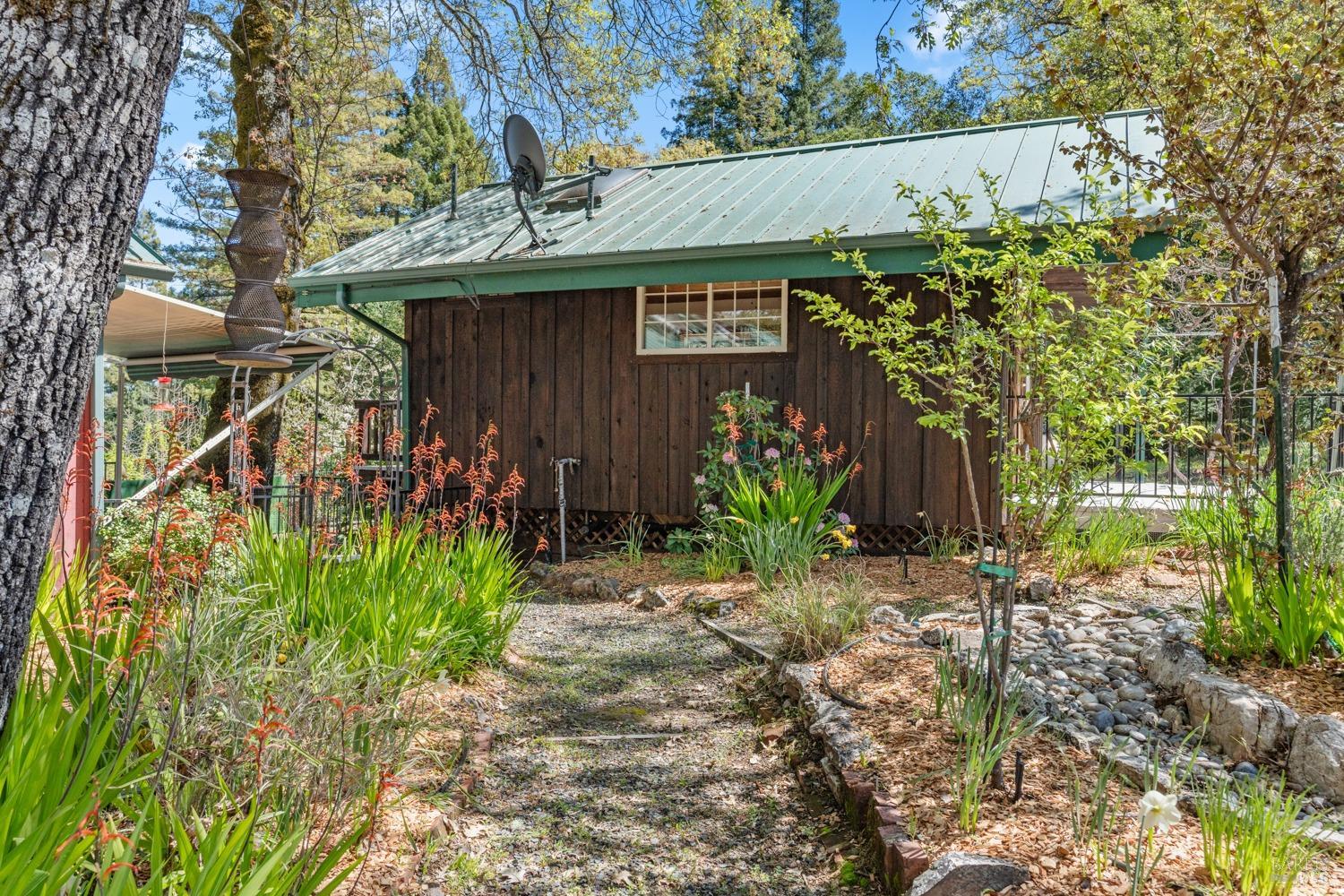 Detail Gallery Image 21 of 66 For 201 Pine Ridge Rd, Ukiah,  CA 95482 - 1 Beds | 1 Baths