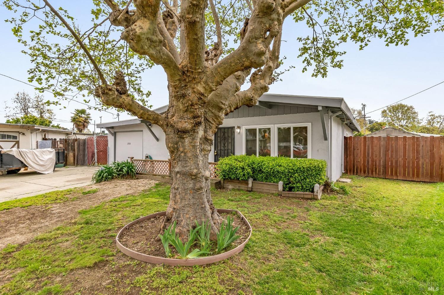 Photo of 2310 Tennent Ct in Pinole, CA
