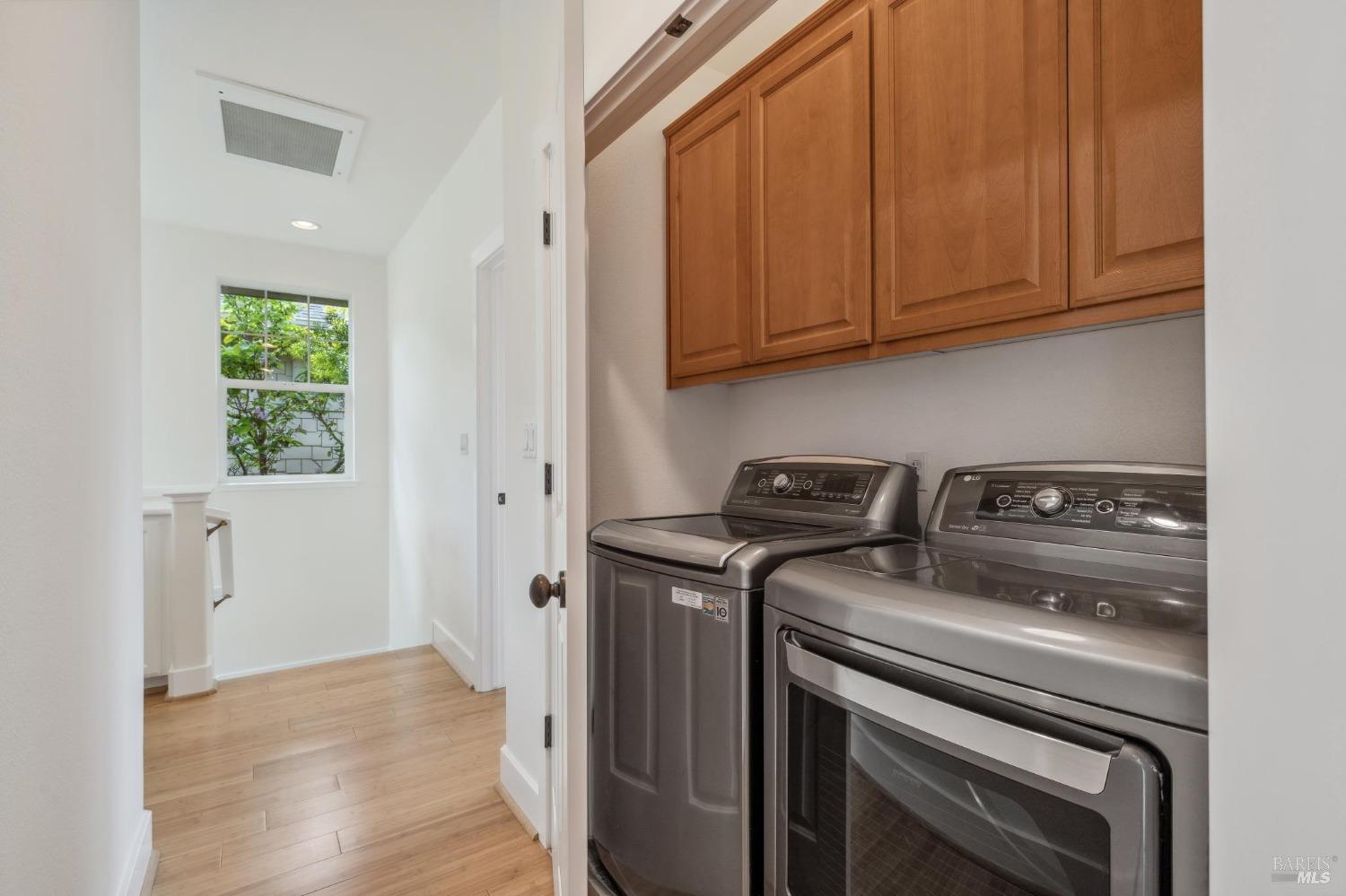 Detail Gallery Image 20 of 39 For 6 Sycamore Ct, San Rafael,  CA 94903 - 3 Beds | 2/1 Baths