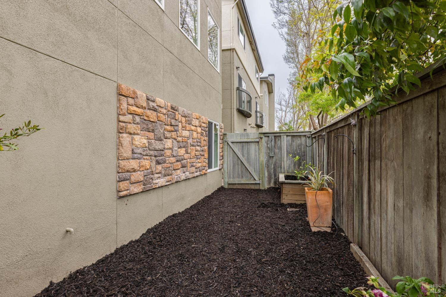 Detail Gallery Image 27 of 31 For 649 1st St #17,  Sonoma,  CA 95476 - 3 Beds | 2/1 Baths