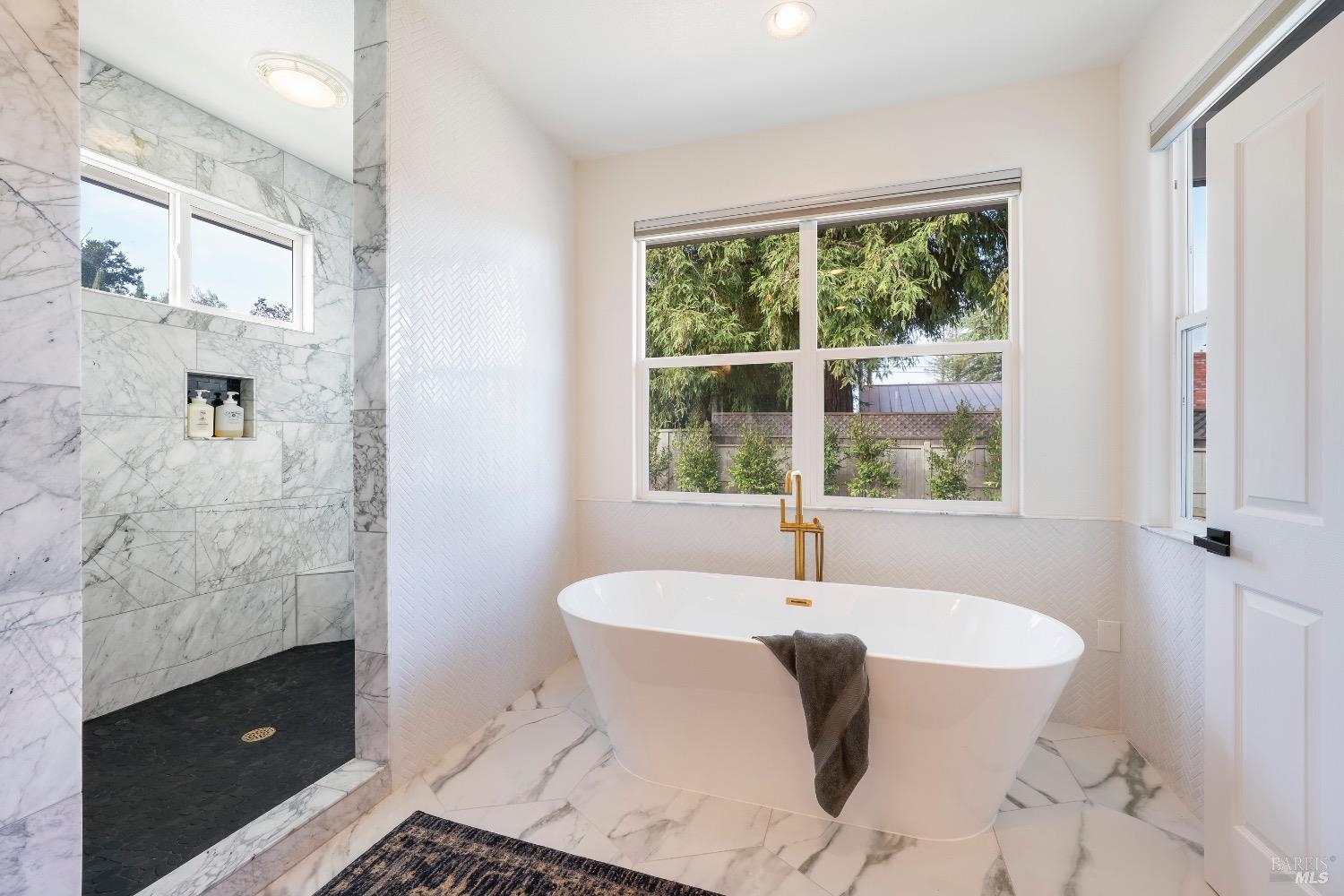 Detail Gallery Image 34 of 66 For 1586 Arrowhead Dr, Saint Helena,  CA 94574 - 4 Beds | 3/1 Baths