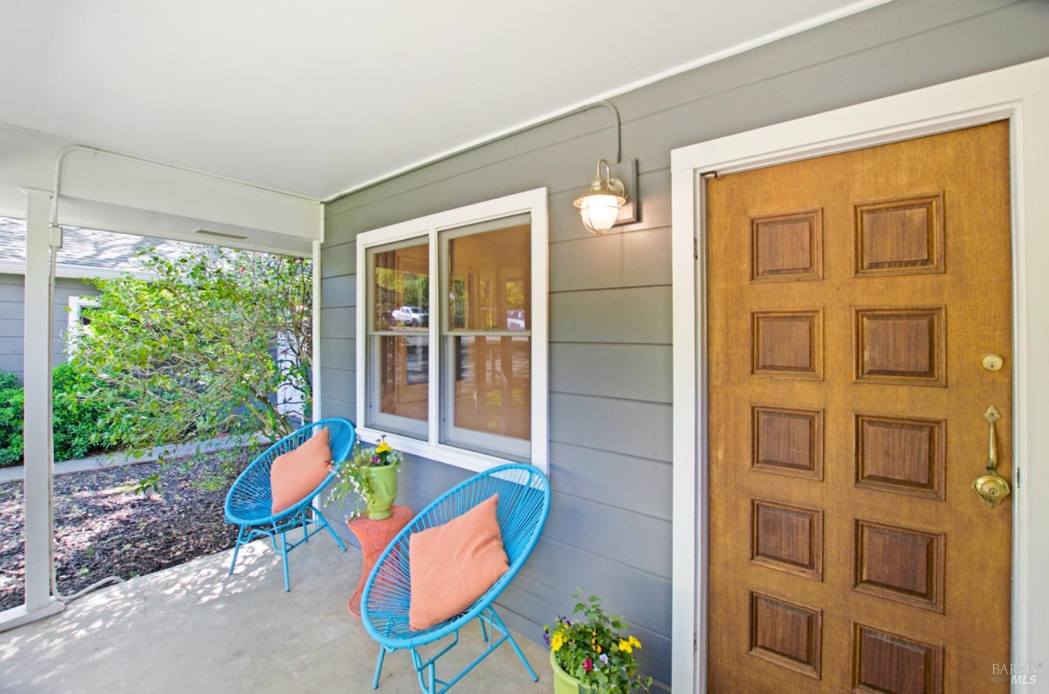 Detail Gallery Image 6 of 32 For 74 London Way, Sonoma,  CA 95476 - 3 Beds | 2 Baths