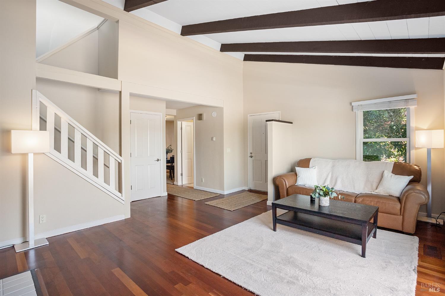 Detail Gallery Image 4 of 39 For 529 Nevada St, Sausalito,  CA 94965 - 2 Beds | 1/1 Baths