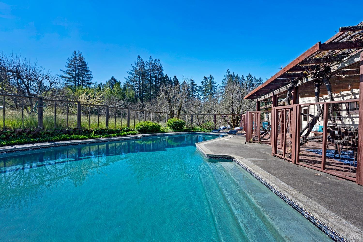 Detail Gallery Image 64 of 85 For 1905 Green Hill Rd, Sebastopol,  CA 95472 - 4 Beds | 2 Baths
